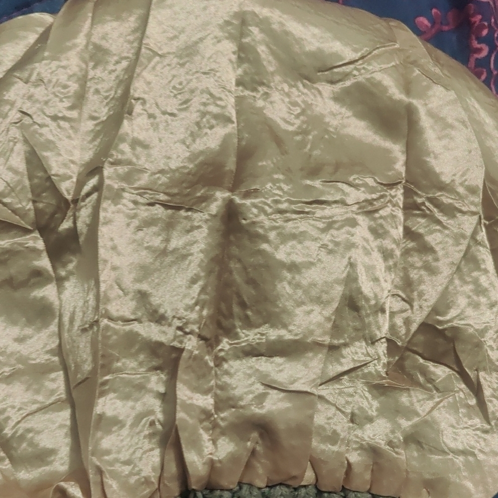 Cozy Gray Knit Silk Bonnet NWT - Picture 7 of 7